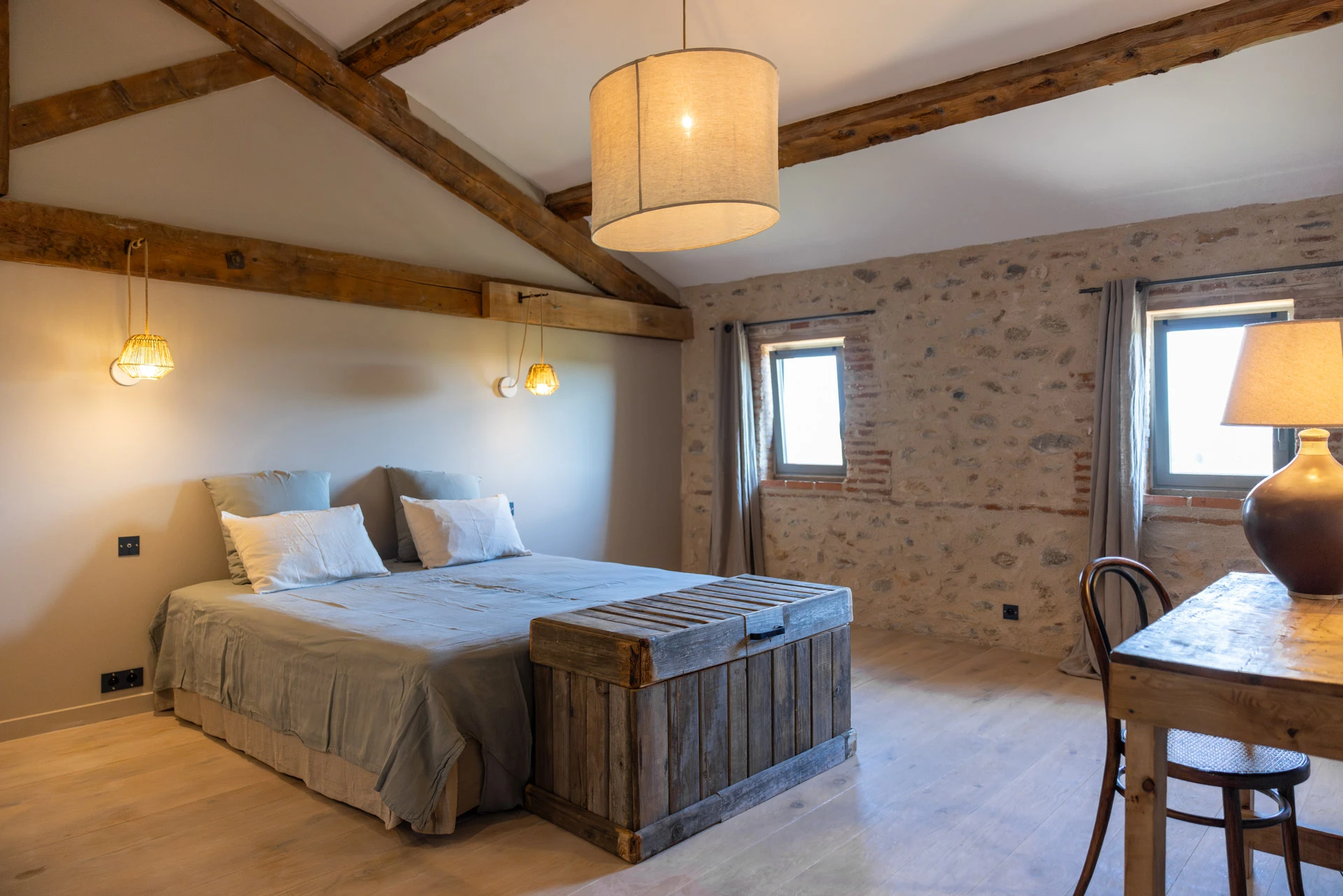chambre-superieure-hirondelle-chateau-montana-sejour-de-jeune